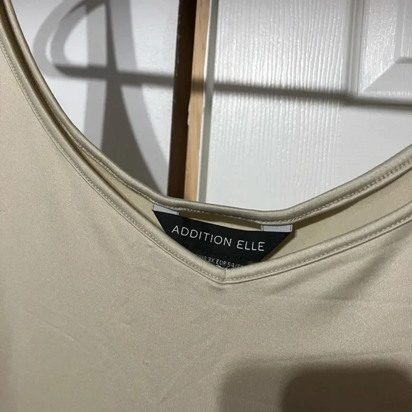 Reversible Cream Tank Top - Picture 3 of 4